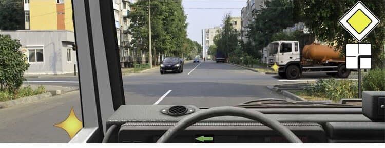 ПДД.РФ - Вы намерены развернуться. Кому Вам необходимо уступить дорогу?