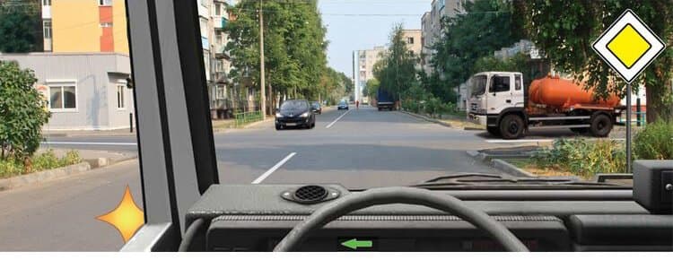 ПДД.РФ - Как Вам следует поступить при выполнении разворота?