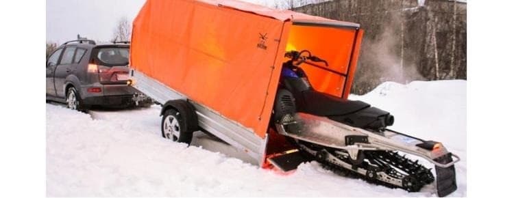 ПДД.РФ - Разрешается ли загонять снегоход на прицеп своим ходом?