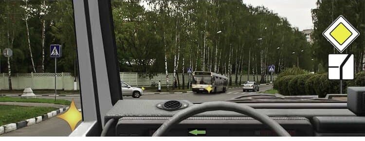 ПДД.РФ - Кому Вы должны уступить дорогу при повороте налево?
